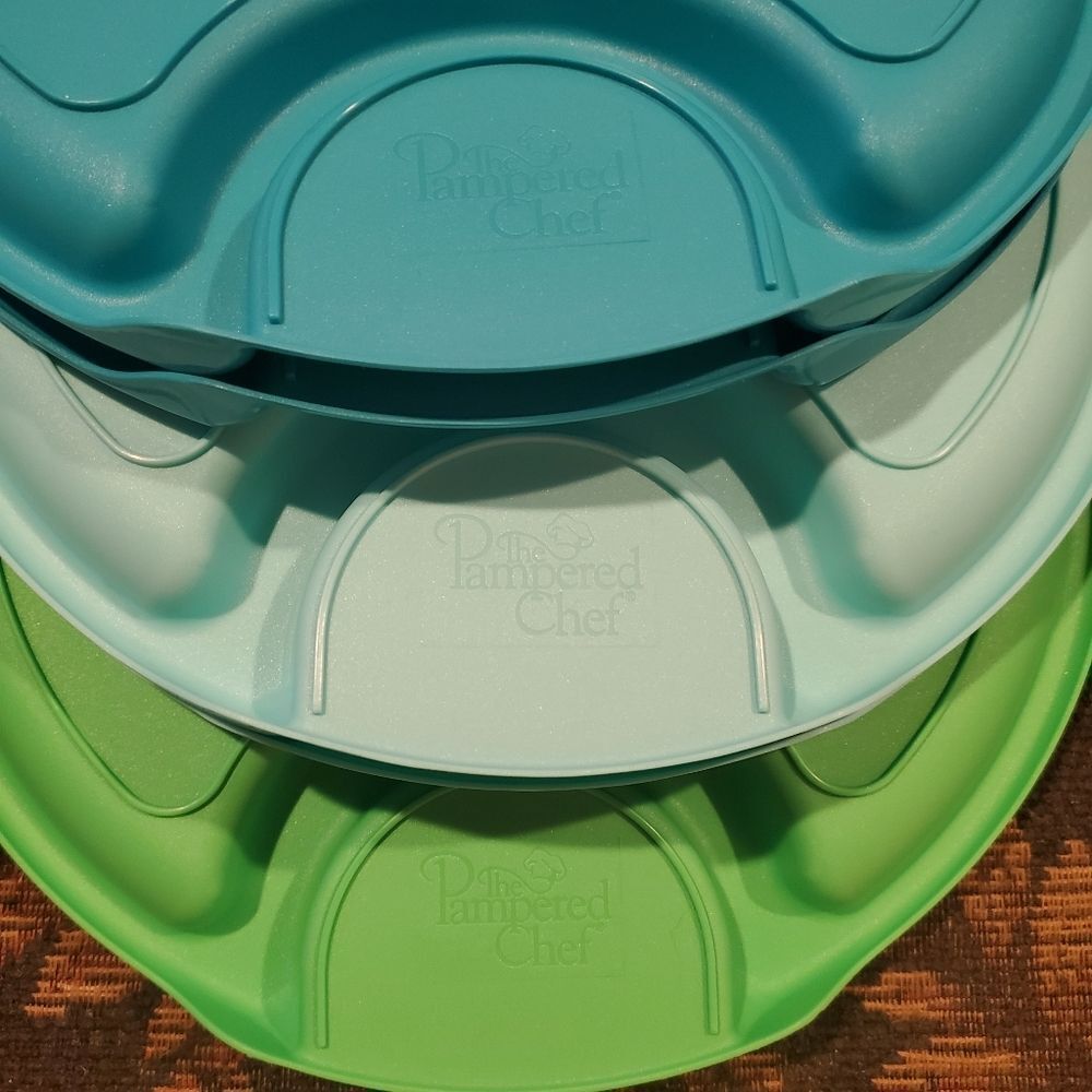 Pampered Chef Outdoor Picnic Plates Set of 6 - Picture 8 of 16